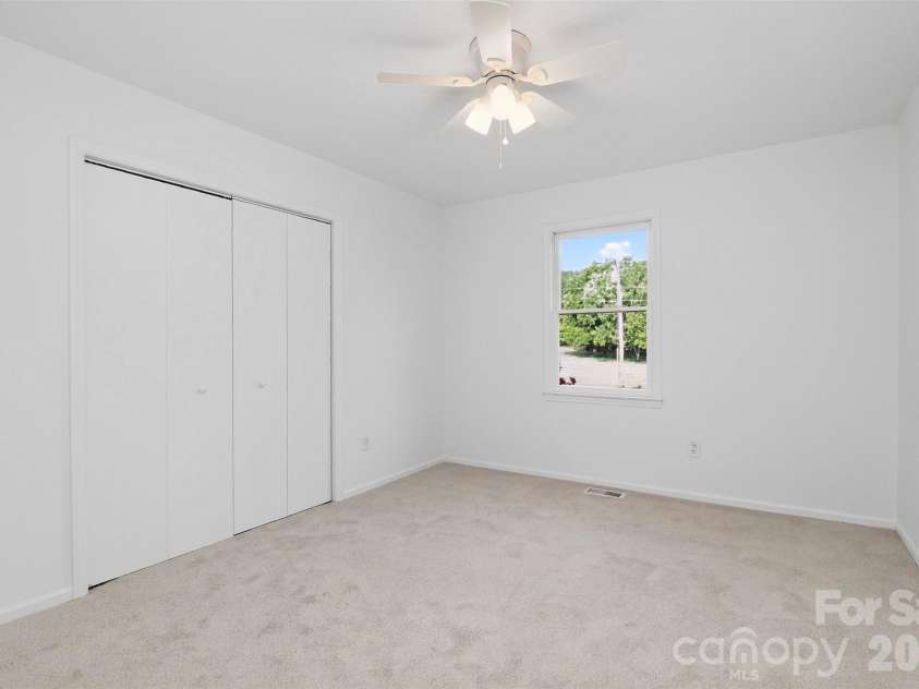 18032 Barnhardt Road, Davidson, NC 28036.  MLS# CAR4386667, YatesRealty ID 26590. 