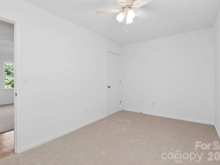 18032 Barnhardt Road, Davidson, NC 28036.  MLS# CAR4386667, YatesRealty ID 26590. 