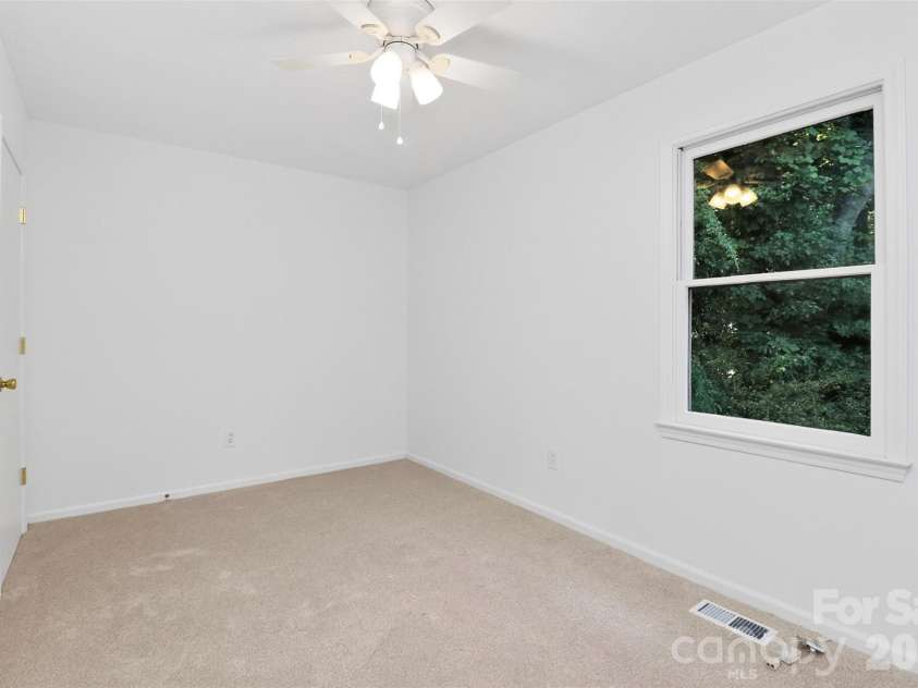 18032 Barnhardt Road, Davidson, NC 28036.  MLS# CAR4386667, YatesRealty ID 26590. 