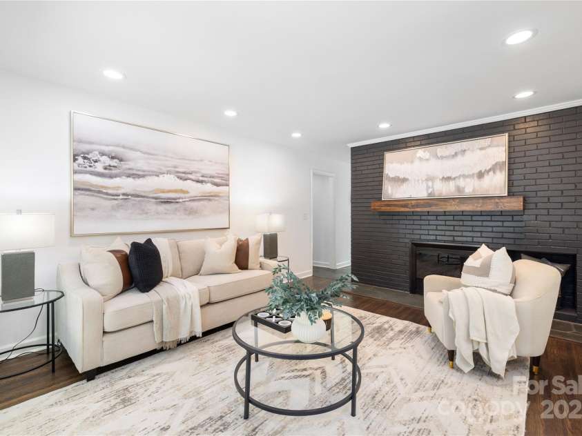 4017 Sulkirk Road, Charlotte, NC 28210.  MLS# CAR4272822, YatesRealty ID 26590. 