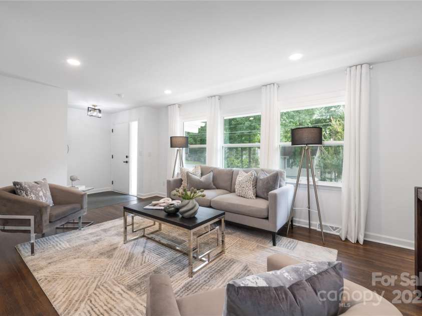 4017 Sulkirk Road, Charlotte, NC 28210.  MLS# CAR4272822, YatesRealty ID 26590. 