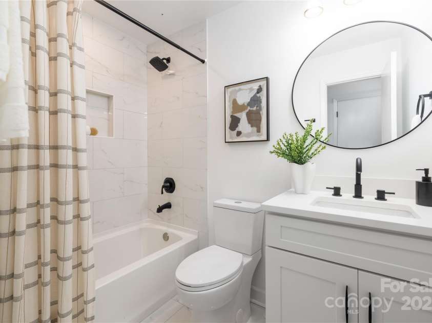 4017 Sulkirk Road, Charlotte, NC 28210.  MLS# CAR4272822, YatesRealty ID 26590. 