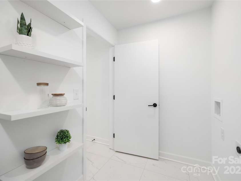 4017 Sulkirk Road, Charlotte, NC 28210.  MLS# CAR4272822, YatesRealty ID 26590. 