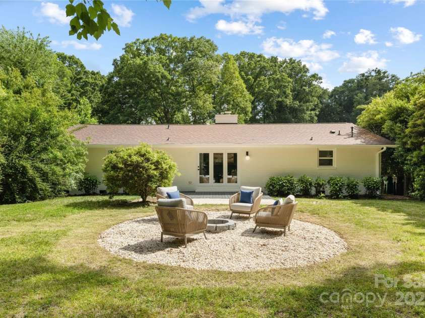 4017 Sulkirk Road, Charlotte, NC 28210.  MLS# CAR4272822, YatesRealty ID 26590. 