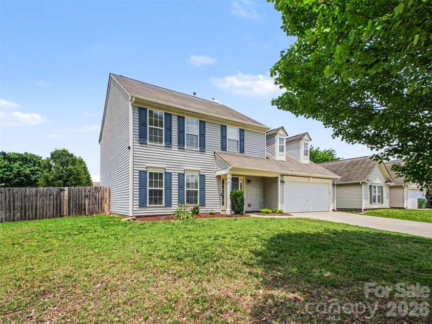 156 Barrington Drive, Mount Holly, NC 28120.  MLS# CAR4386064, YatesRealty ID 26591. Front Yard