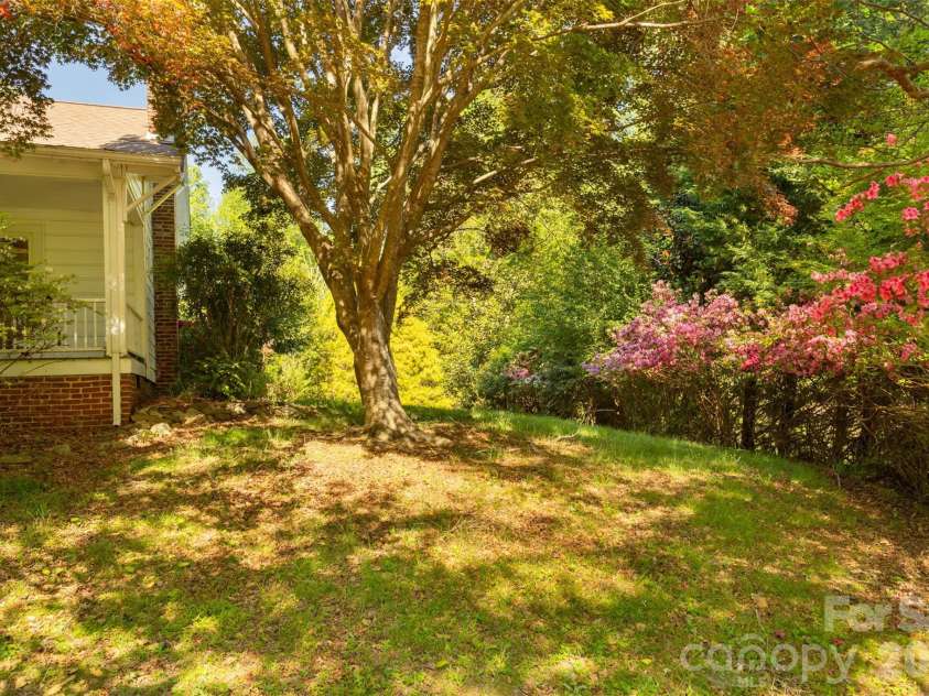 484 Yancey Road, Marion, NC 28752.  MLS# CAR4379221, YatesRealty ID 26592. 