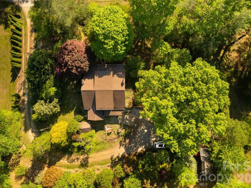 484 Yancey Road, Marion, NC 28752.  MLS# CAR4379221, YatesRealty ID 26592. 