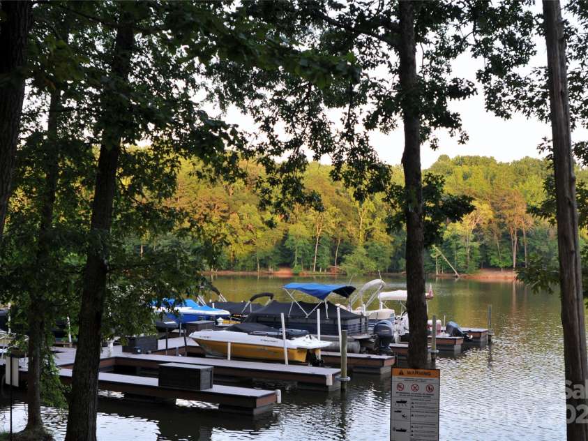 8524 Loxton Circle, Charlotte, NC 28214.  MLS# CAR4275017, YatesRealty ID 26592. One section of boat slips