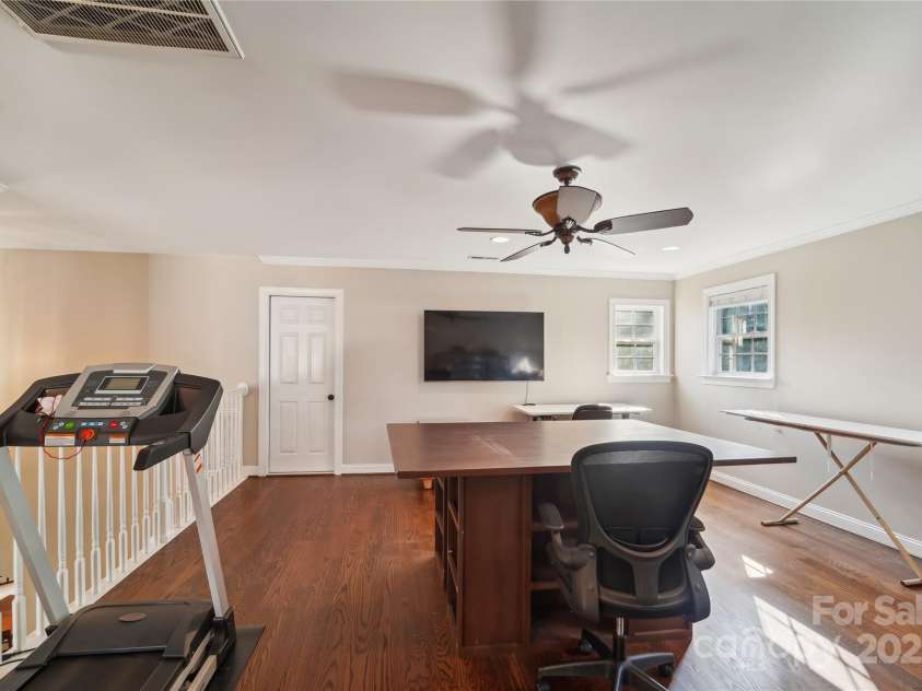 1237 Saint Johns Avenue, Matthews, NC 28104.  MLS# CAR4273618, YatesRealty ID 26593. Upstairs Loft