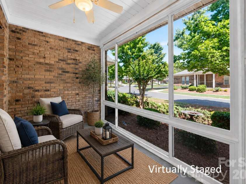 6804 Cinnamon Circle, Mint Hill, NC 28227.  MLS# CAR4382458, YatesRealty ID 26593. 