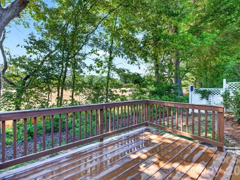 6804 Cinnamon Circle, Mint Hill, NC 28227.  MLS# CAR4382458, YatesRealty ID 26593. 