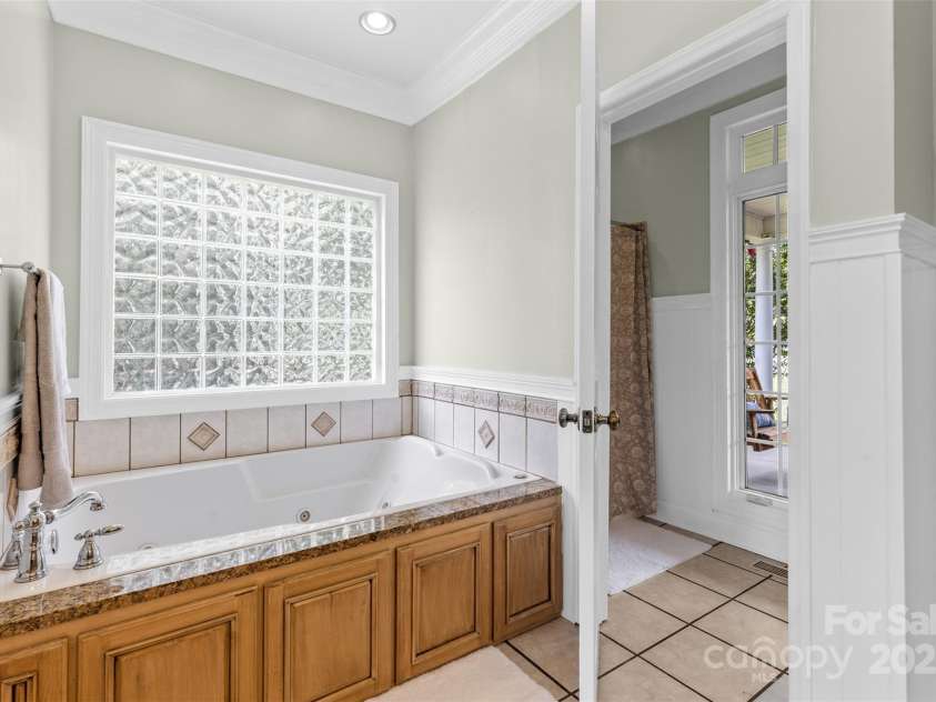 185 Greens Road, Granite Falls, NC 28630.  MLS# CAR4275528, YatesRealty ID 26594. Primary Full Bathroom