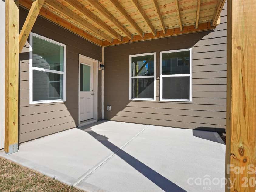 9373 Moss Plantation Avenue, Concord, NC 28027.  MLS# CAR4317135, YatesRealty ID 26594. 