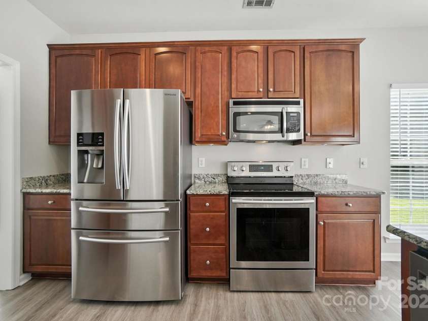 2335 Big Pine Drive, Matthews, NC 28105.  MLS# CAR4282769, YatesRealty ID 26595. 