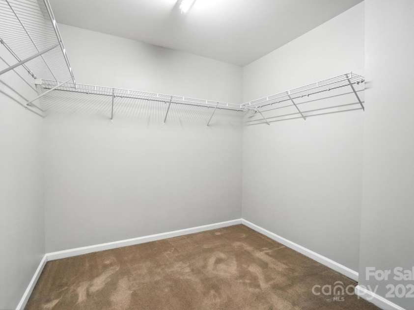 2335 Big Pine Drive, Matthews, NC 28105.  MLS# CAR4282769, YatesRealty ID 26595. 