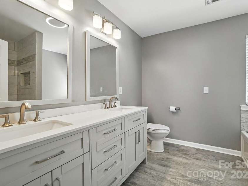 2335 Big Pine Drive, Matthews, NC 28105.  MLS# CAR4282769, YatesRealty ID 26595. 