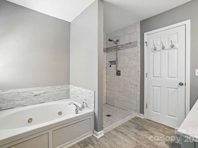 2335 Big Pine Drive, Matthews, NC 28105.  MLS# CAR4282769, YatesRealty ID 26595. 