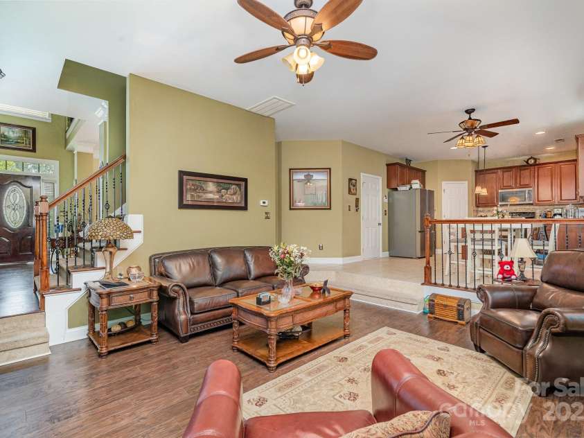 10812 Clark Street, Davidson, NC 28036.  MLS# CAR4274849, YatesRealty ID 26597. 