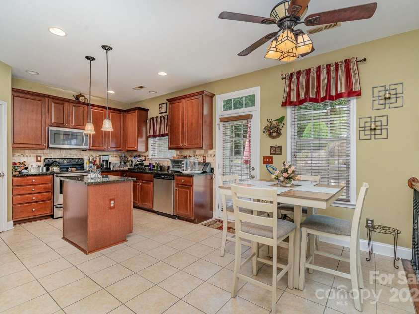 10812 Clark Street, Davidson, NC 28036.  MLS# CAR4274849, YatesRealty ID 26597. 