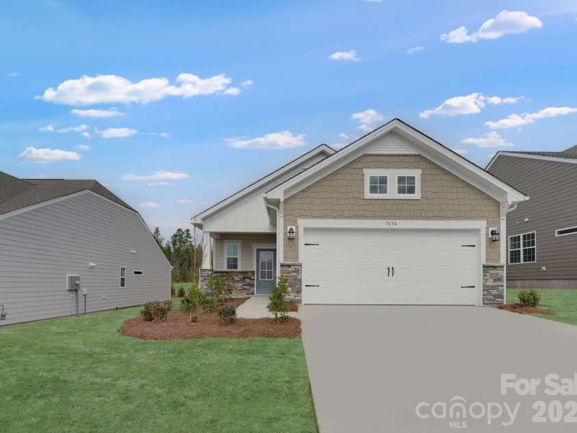 7634 Cotton Crest Lane, Lancaster, SC 29720.  MLS# CAR4356246, YatesRealty ID 26598. 
