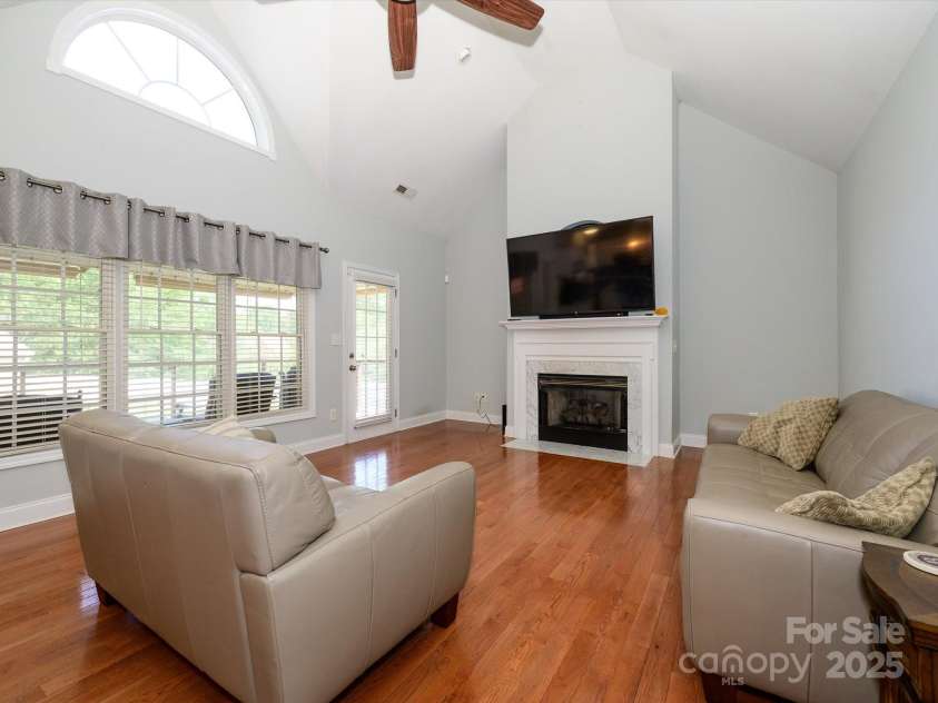 850 Meadow Drive, Oakboro, NC 28129.  MLS# CAR4274607, YatesRealty ID 26598. 