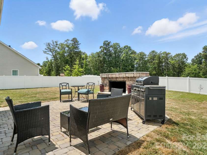 2421 Napa Terrace, Clover, SC 29710.  MLS# CAR4279564, YatesRealty ID 26599. Large, Flat Fenced Back Yard