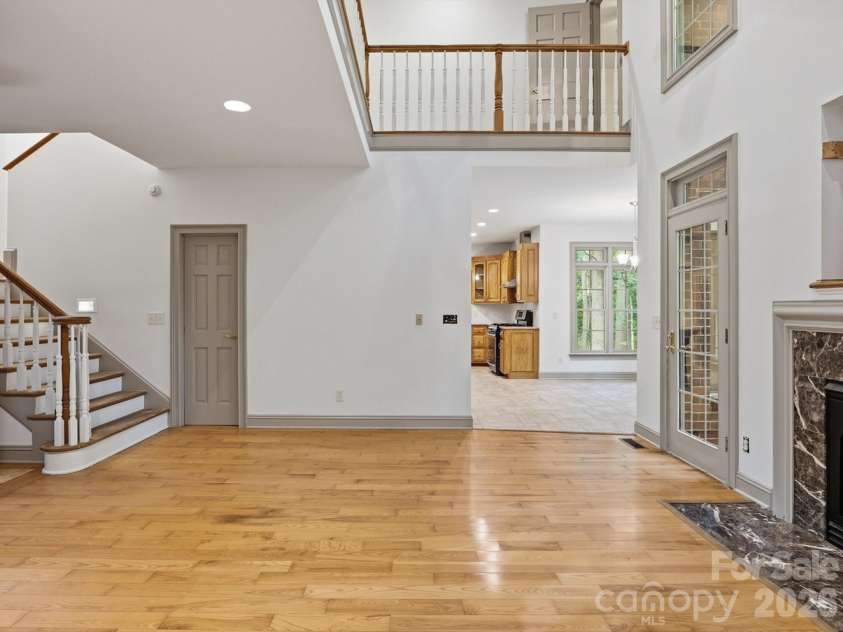 6717 Mccain Boulevard, Waxhaw, NC 28173.  MLS# CAR4372669, YatesRealty ID 26599. Living Room
