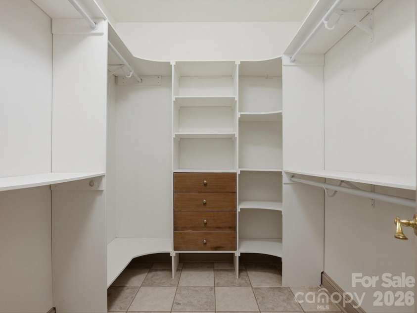 6717 Mccain Boulevard, Waxhaw, NC 28173.  MLS# CAR4372669, YatesRealty ID 26599. Primary Closet