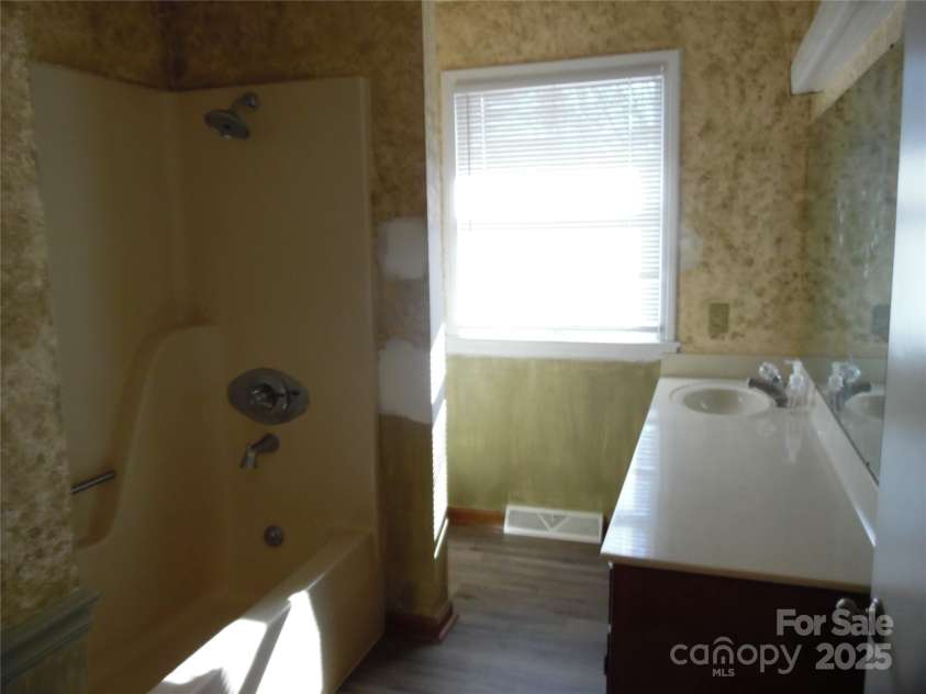 3857 Buffalo Shoals Road, Maiden, NC 28650.  MLS# CAR4330747, YatesRealty ID 2660. 