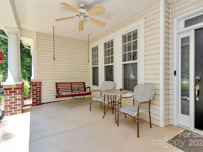 2044 Gable Way Lane, Matthews, NC 28104.  MLS# CAR4276007, YatesRealty ID 26600. 