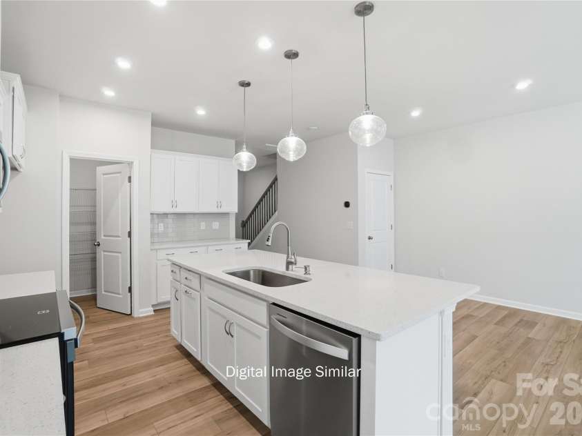 6037 Mallow Crossing Lane, Charlotte, NC 28213.  MLS# CAR4376263, YatesRealty ID 26601. 