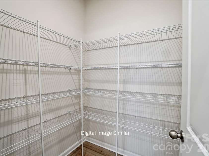 6037 Mallow Crossing Lane, Charlotte, NC 28213.  MLS# CAR4376263, YatesRealty ID 26601. 