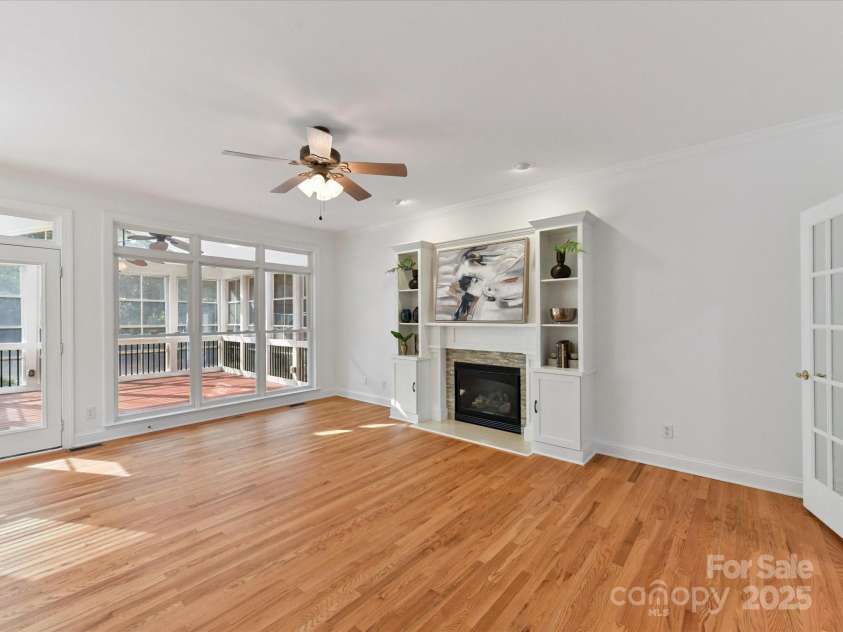 5434 Shoal Brook Court, Charlotte, NC 28277.  MLS# CAR4280902, YatesRealty ID 26602. Great Room