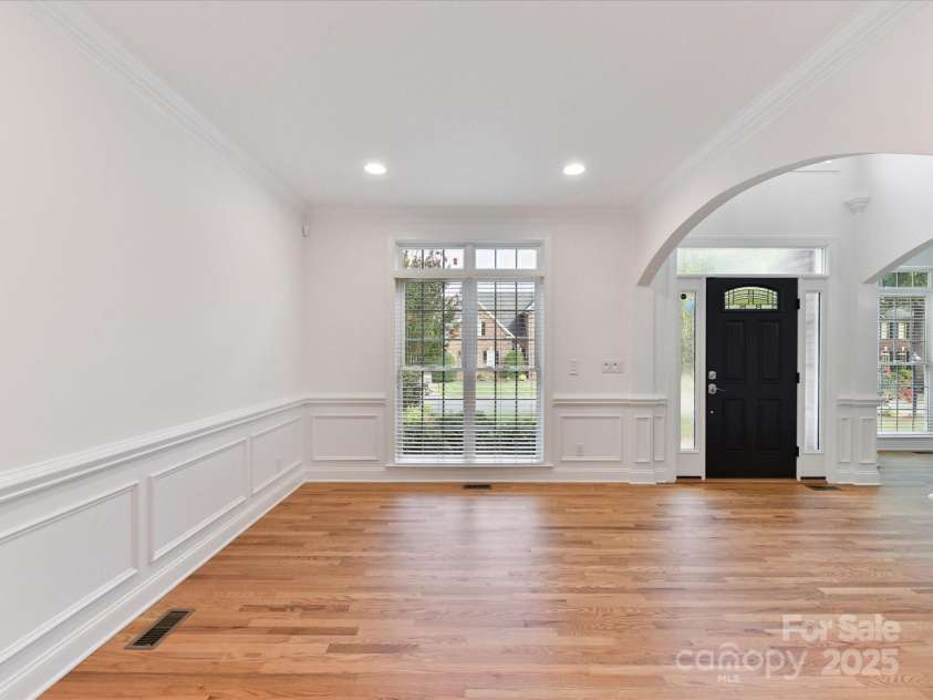 5434 Shoal Brook Court, Charlotte, NC 28277.  MLS# CAR4280902, YatesRealty ID 26602. Living Room/Study