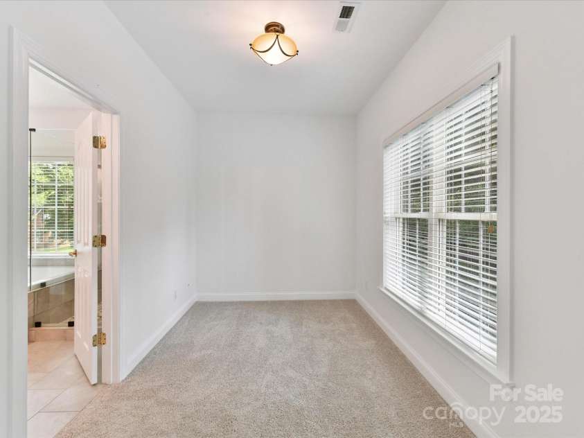 5434 Shoal Brook Court, Charlotte, NC 28277.  MLS# CAR4280902, YatesRealty ID 26602. Primary Bedroom Flex Space