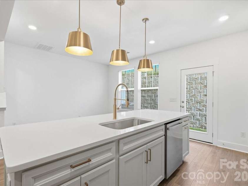79 Moon Haven Way, Arden, NC 28704.  MLS# CAR4380937, YatesRealty ID 26602. 
