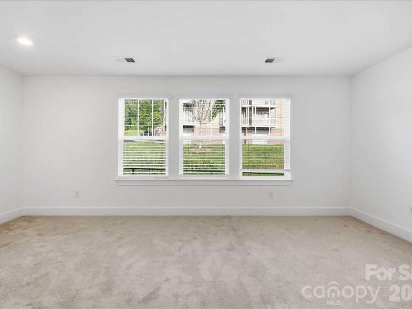 79 Moon Haven Way, Arden, NC 28704.  MLS# CAR4380937, YatesRealty ID 26602. 