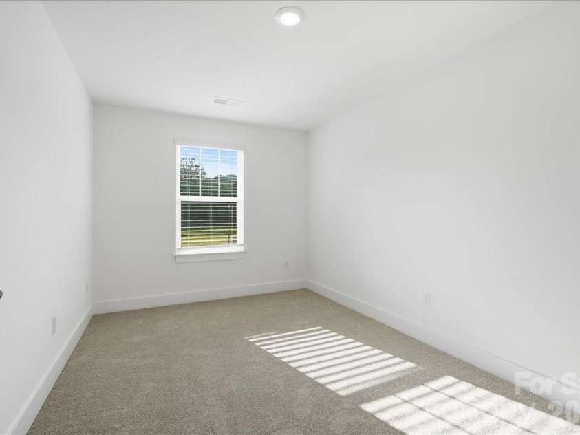 79 Moon Haven Way, Arden, NC 28704.  MLS# CAR4380937, YatesRealty ID 26602. 