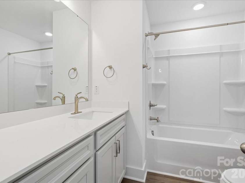 79 Moon Haven Way, Arden, NC 28704.  MLS# CAR4380937, YatesRealty ID 26602. 