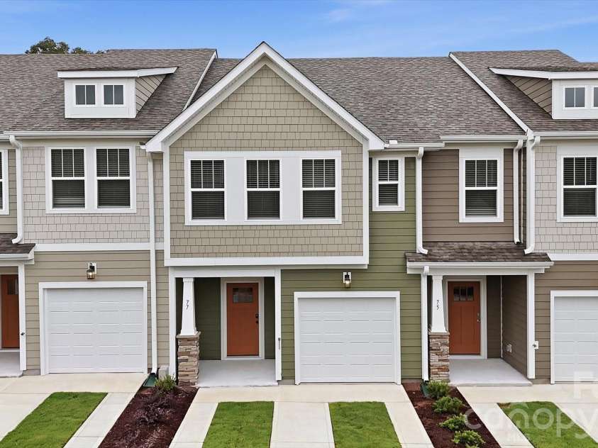 77 Moon Haven Way, Arden, NC 28704.  MLS# CAR4386593, YatesRealty ID 26604. 