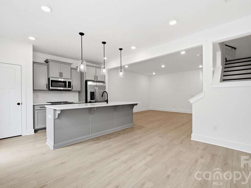 77 Moon Haven Way, Arden, NC 28704.  MLS# CAR4386593, YatesRealty ID 26604. 