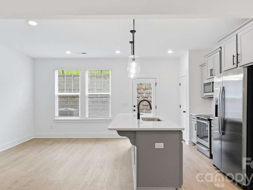 77 Moon Haven Way, Arden, NC 28704.  MLS# CAR4386593, YatesRealty ID 26604. 