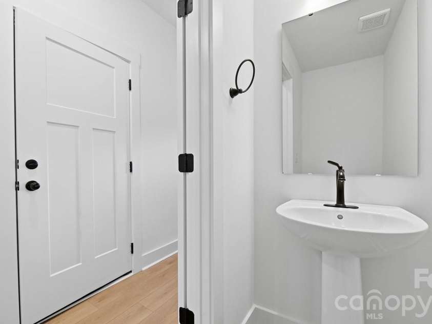 77 Moon Haven Way, Arden, NC 28704.  MLS# CAR4386593, YatesRealty ID 26604. 