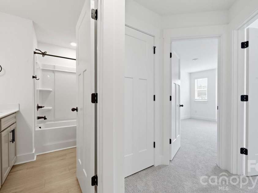 77 Moon Haven Way, Arden, NC 28704.  MLS# CAR4386593, YatesRealty ID 26604. 