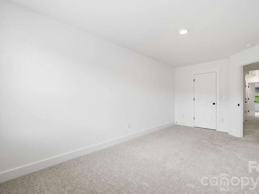 77 Moon Haven Way, Arden, NC 28704.  MLS# CAR4386593, YatesRealty ID 26604. 