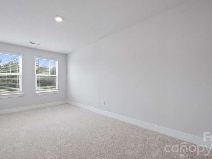 77 Moon Haven Way, Arden, NC 28704.  MLS# CAR4386593, YatesRealty ID 26604. 