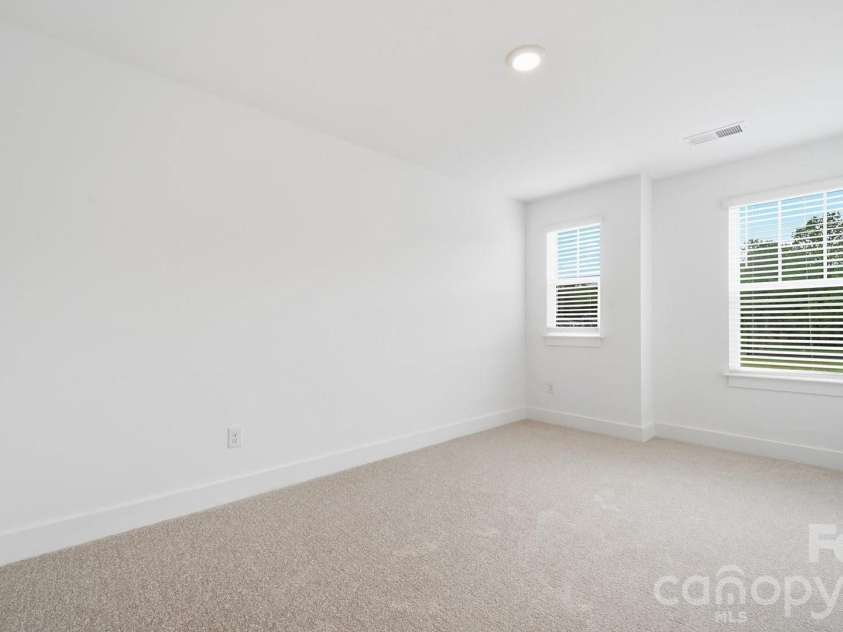 77 Moon Haven Way, Arden, NC 28704.  MLS# CAR4386593, YatesRealty ID 26604. 
