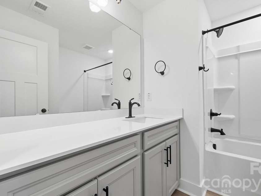77 Moon Haven Way, Arden, NC 28704.  MLS# CAR4386593, YatesRealty ID 26604. 