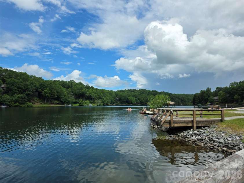 283 Tinequa Drive, Brevard, NC 28712.  MLS# CAR4369072, YatesRealty ID 26605. 