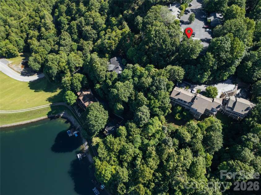 283 Tinequa Drive, Brevard, NC 28712.  MLS# CAR4369072, YatesRealty ID 26605. 
